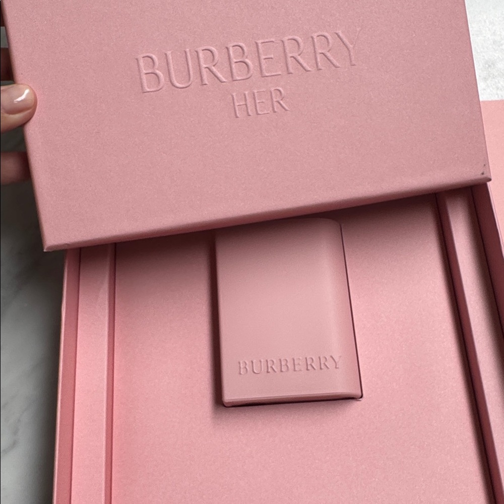 NIB Burberry Her
Never used - Picture 2 of 3